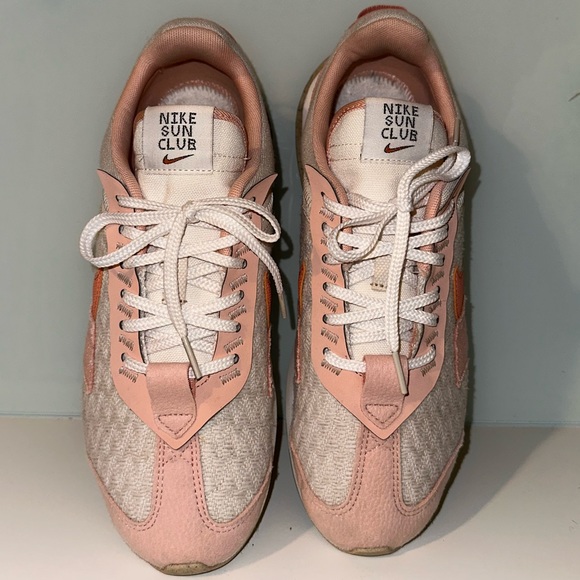 Nike Womens Air Max Pre-Day SE Next Nature Shoes - Picture 3 of 10